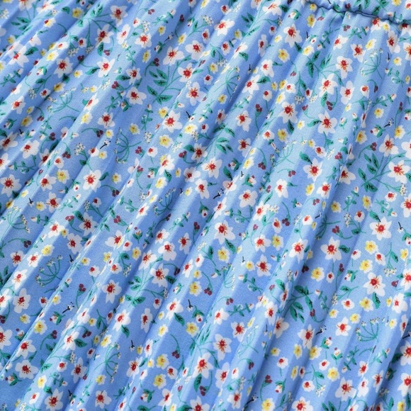 BloomChic Plus Size 2XL Ditsy Floral Overlapping Pleated Belted Dress us18-20 - Picture 4 of 7